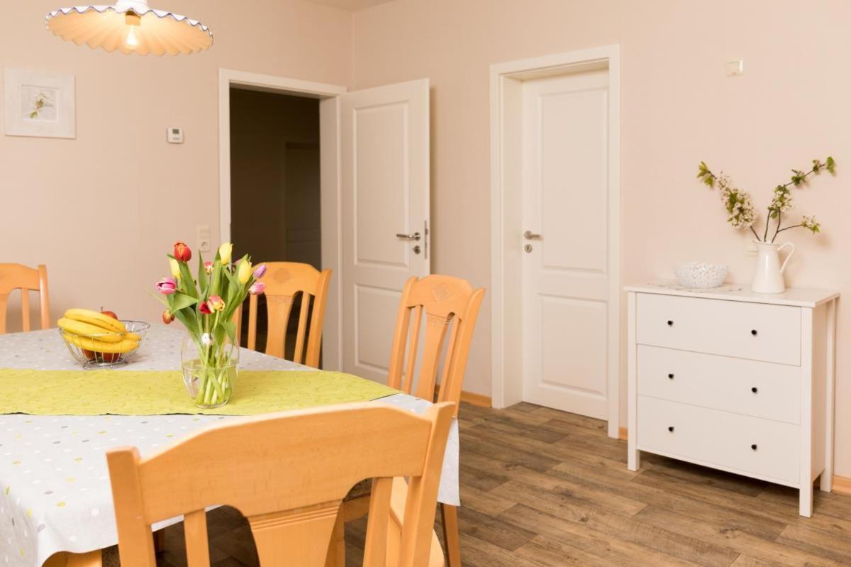 Friesenhof Janssen - Urlaub Auf Dem Bauernhof Appartement Neuharlingersiel Buitenkant foto
